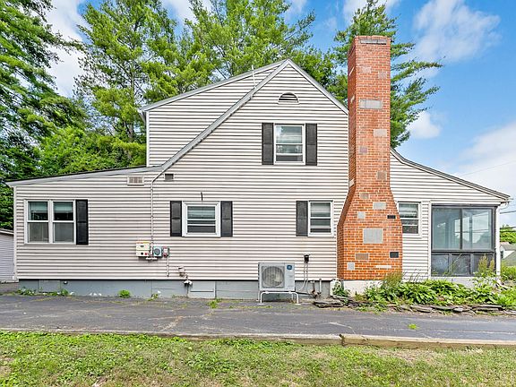4th image of 63 Highland Avenue