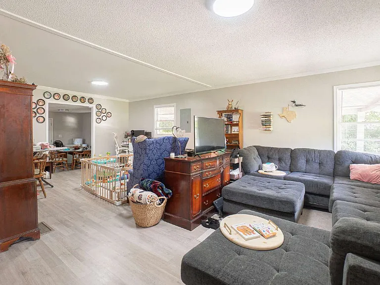 4254 Hickory Rd — Photo 13