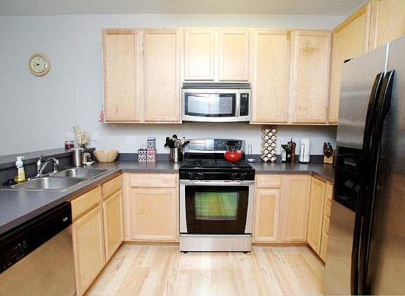 2nd image of 1624 Legacy Parkway E