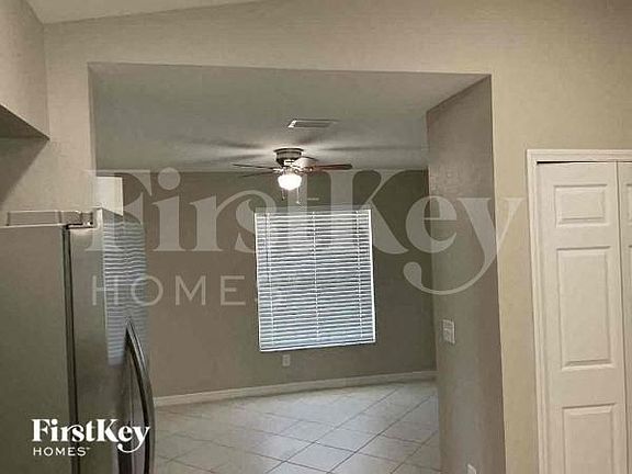 3rd image of 431 NE 17th Ave
