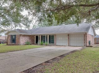 3718 Chadwick Dr, Alvin, TX 77511