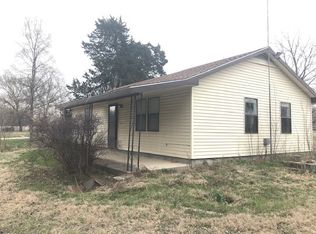 407 S 3rd St, Towanda, KS 67144