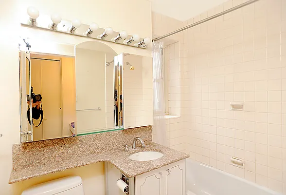 Rented by Compass | media 12