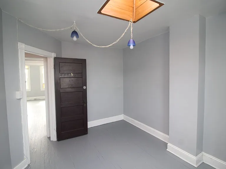 3010 Guilford Ave — Photo 39