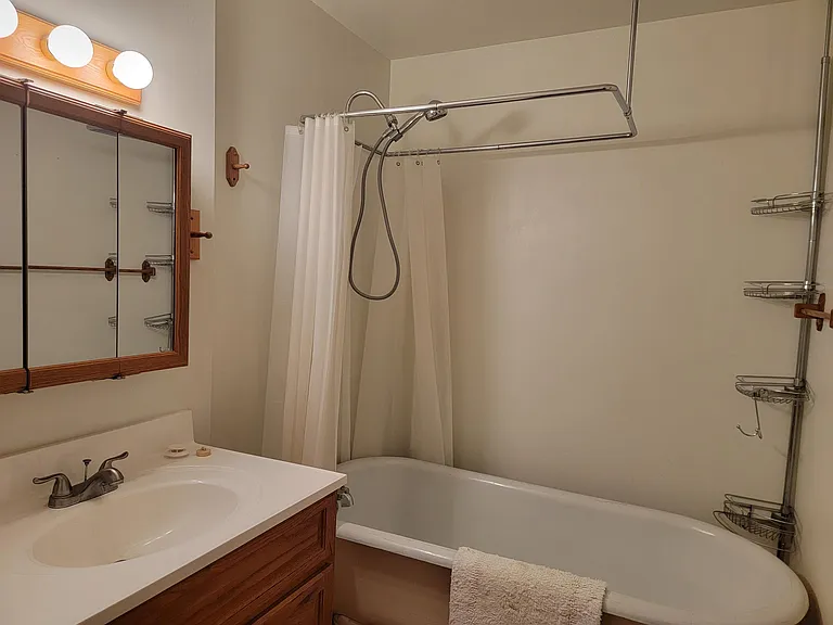 122 E Park St #122 — Photo 16
