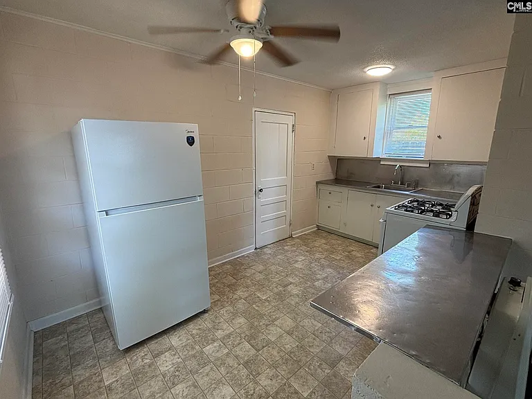 611 Oakland Ave — Photo 5