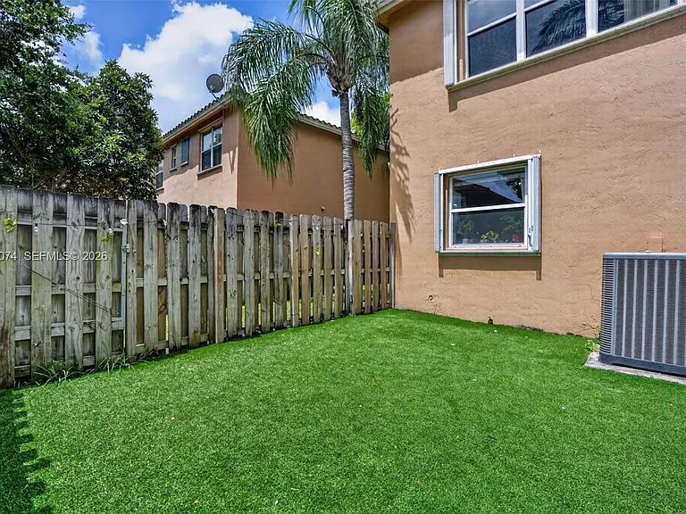 913 NW 135th Ave — Photo 21