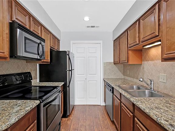 2nd image of 5746 Cedar Creek Dr