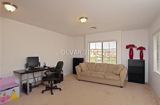 5th image of 10429 Walworth Ave