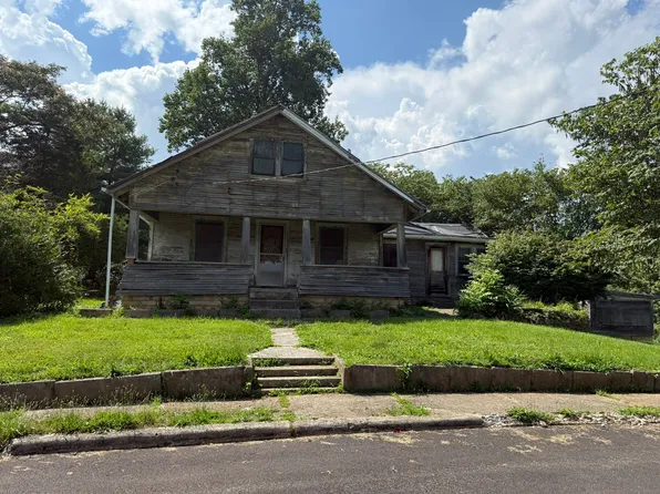 1012 Walnut St, Oolitic, IN 47451