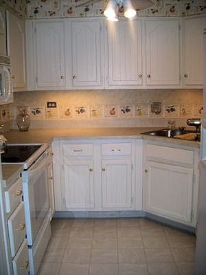 5th image of 301 E Lake Hinsdale Dr #110