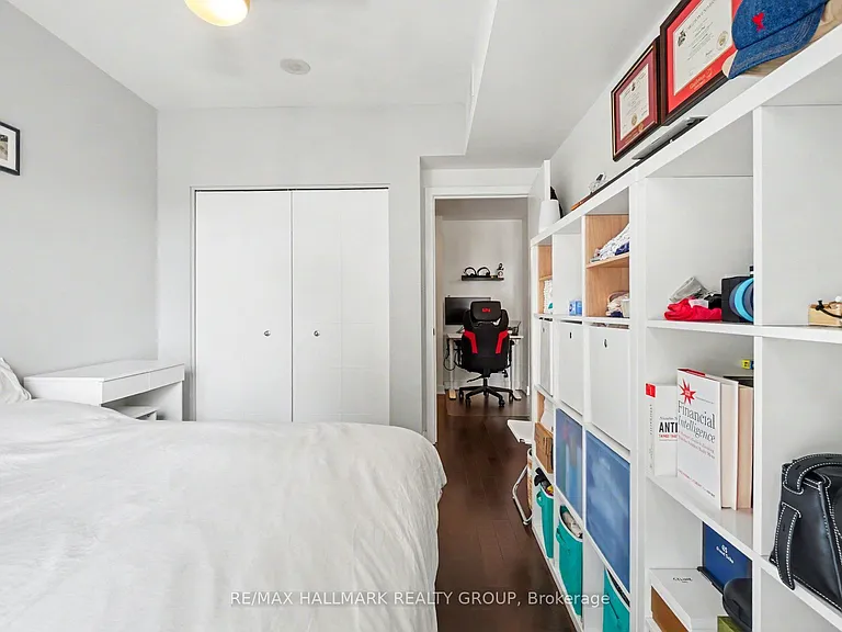 40 Nepean St #1502 — Photo 15