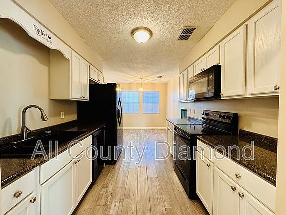 4th image of 167 Lauren Ln