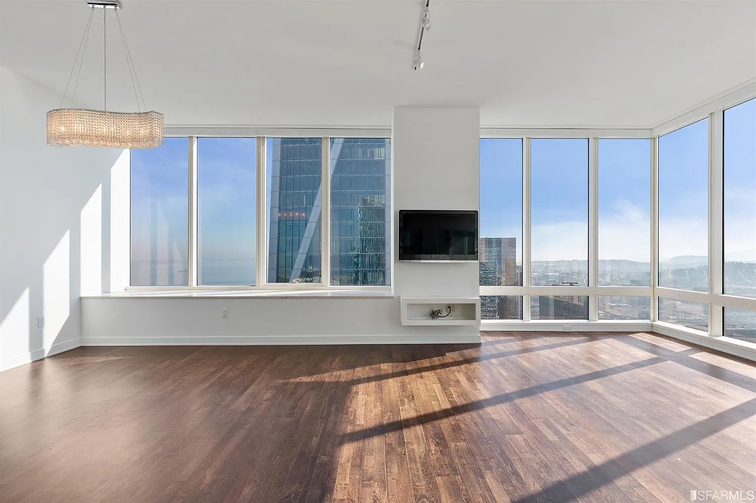2 bed, 3.0 bath, 2230 sqft, $11,550 — Photo 4