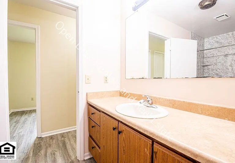 1506 S Dowling St — Photo 12