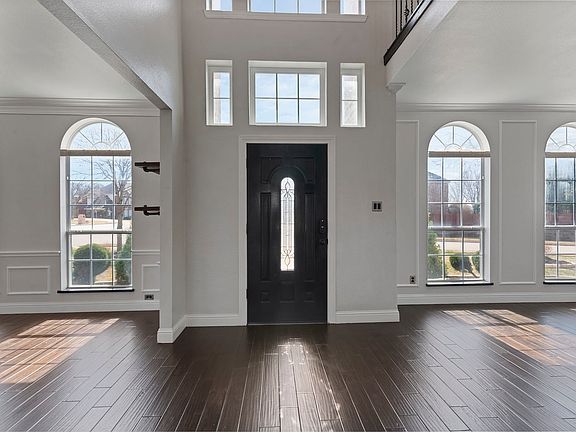 4th image of 200 Lovegrass Ln
