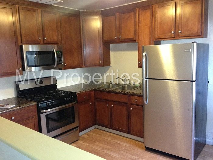 1st image of 3061 1/2 Hawthorn St
