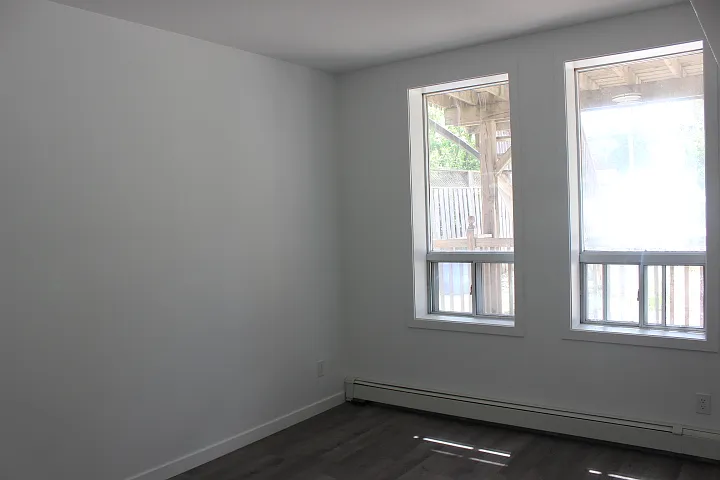 590 Main St E #1A — Photo 13