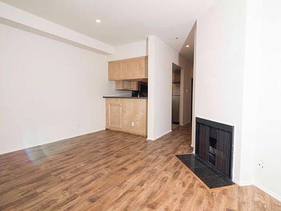 3rd image of 1348 N Sierra Bonita Ave #328