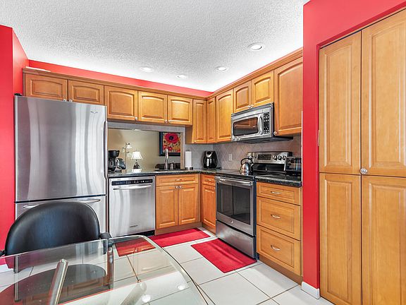 4th image of 4570 Amherst Drive #87