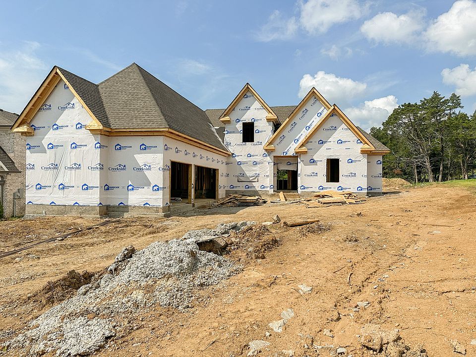 1st image of 328 Broughton St Lot 85