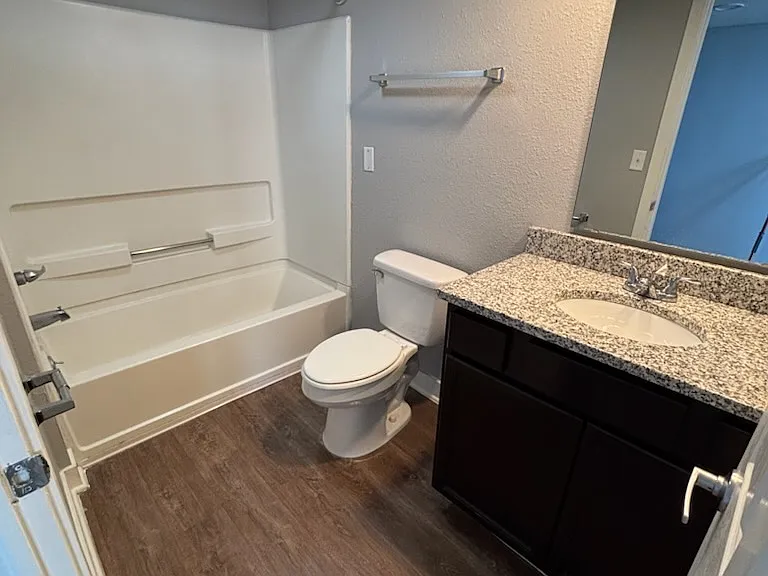 Anderson Tower Apartments — Photo 5