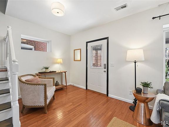 3rd image of 4449 Shaw Blvd