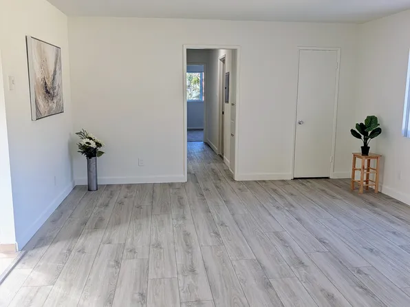 2890 W 235th St #9, Torrance, CA 90505