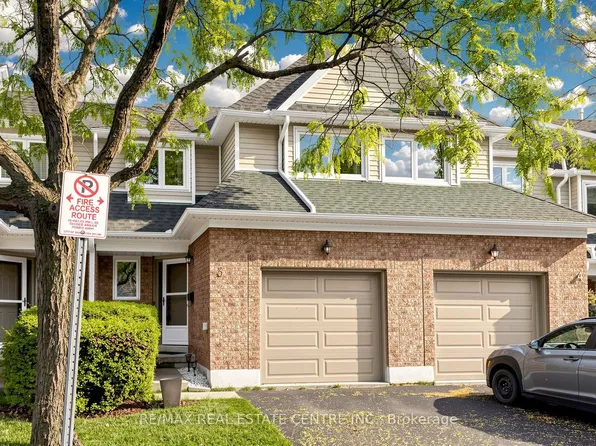 2215 Cleaver Ave #3, Burlington, ON L7M 4C5
