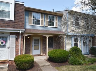 32 Shadow Dr, Pittsburgh, PA