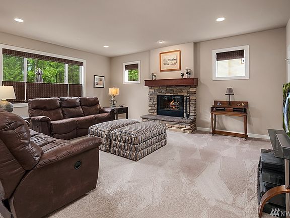 5th image of 3626 SE 16th St