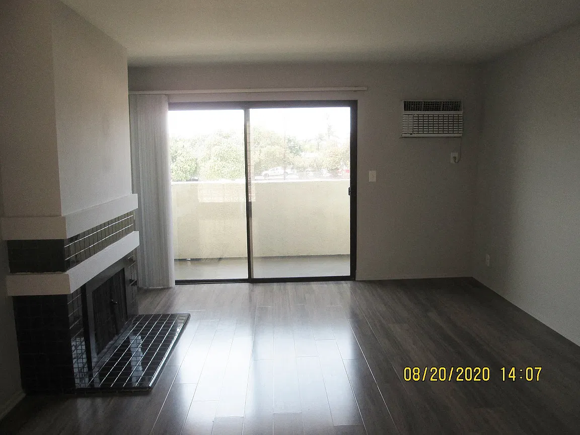 Lido Apartments - 5105 Inglewood Blvd — Photo 3