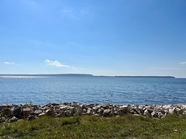 4849 Bay Shore Dr, Sturgeon Bay, WI 54235