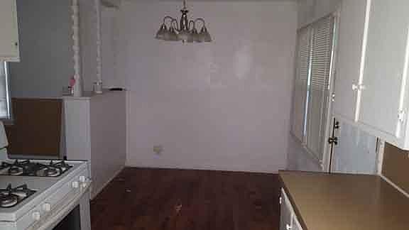 3rd image of 719 W Washington Ave