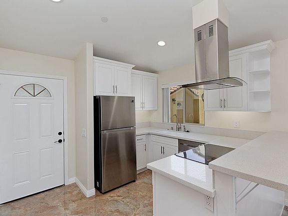 2nd image of 1301 Lobo Dr