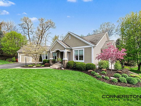 2nd image of 4263 S Oak Pointe Ct NE