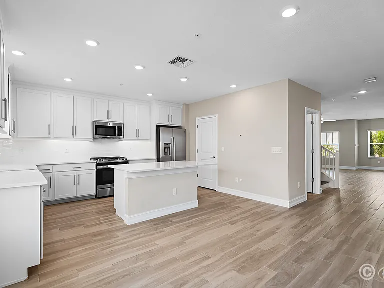 5351 Bridge St #16 — Photo 13