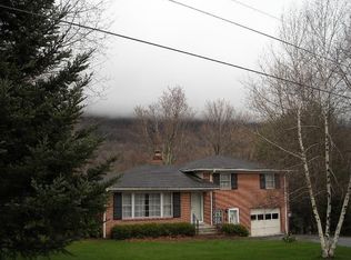 232 Ridgecrest Rd, Bluefield, WV 24701
