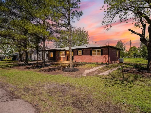 712 W Madison St, Crescent, OK 73028