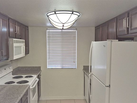 4th image of 5060 Indian River Dr Unit 385