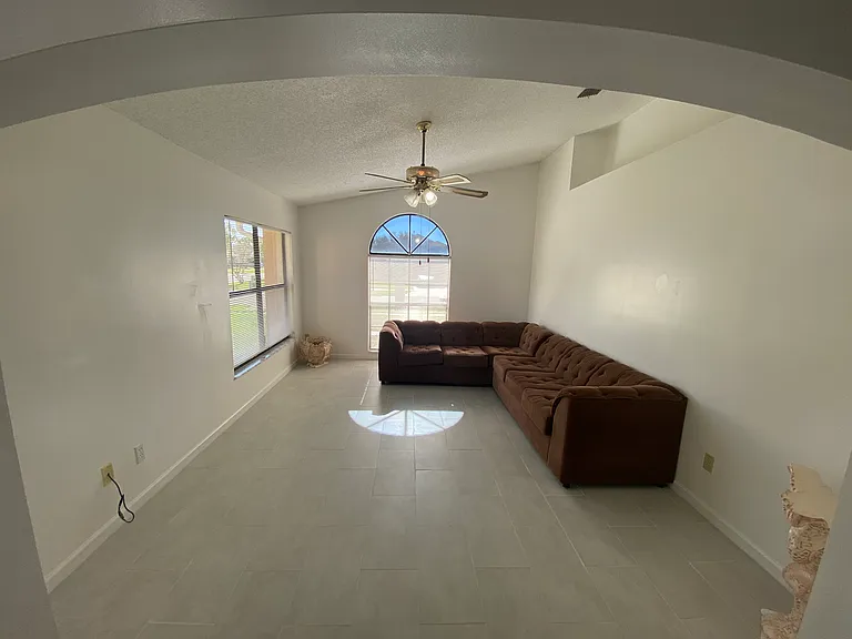 2403 Albaca Dr — Photo 13