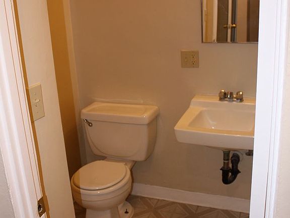 4th image of 1910 N Marianna Ave APT 314