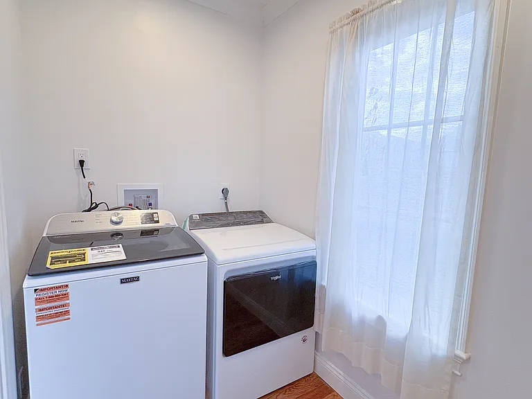 87 Stephen St #1C — Photo 8