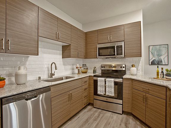 Modern, Open Kitchen