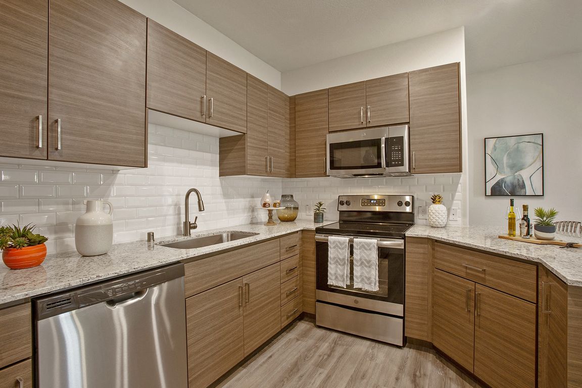 Modern, Open Kitchen