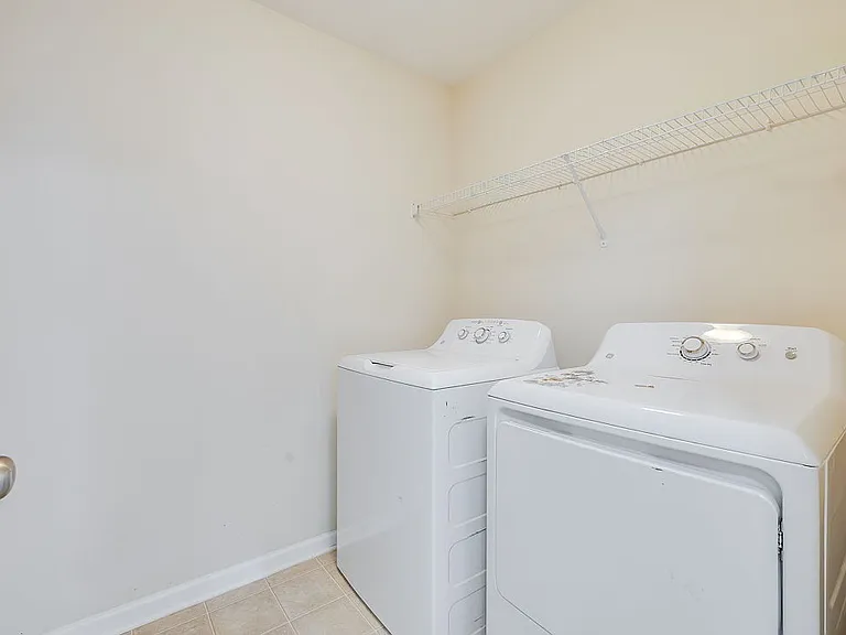 58 Spring Lakes Cir — Photo 38