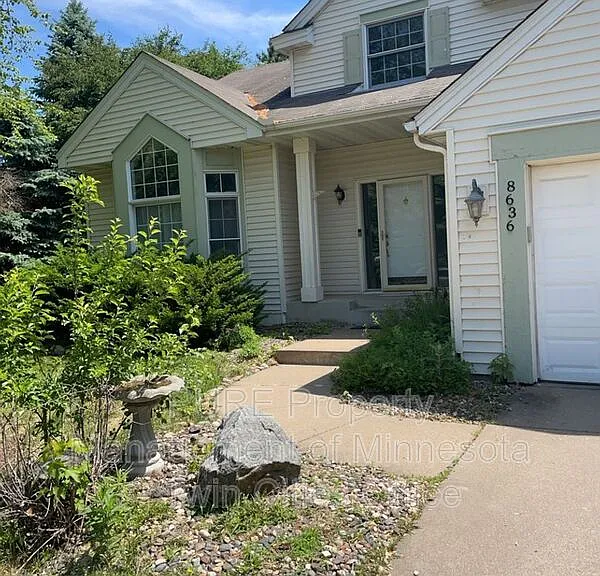 8636 Pheasant Run Rd — Photo 2