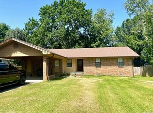 17 Summit Dr, Searcy, AR 72143