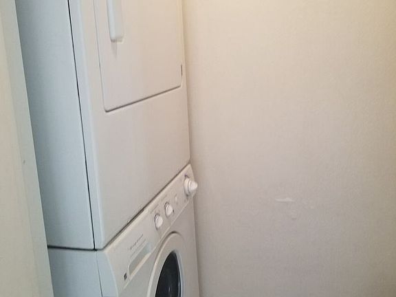 3rd image of 816 20th St #816