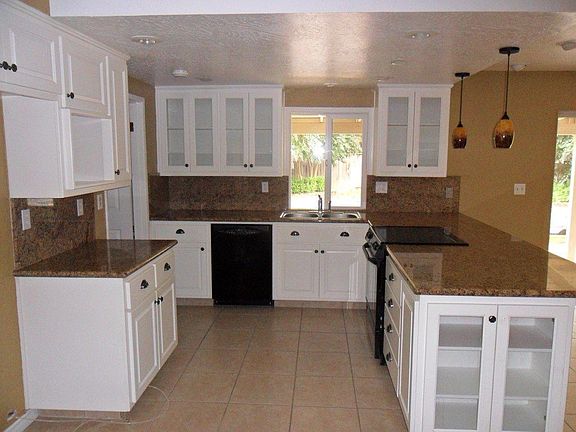2nd image of 901 Peachwood Ct